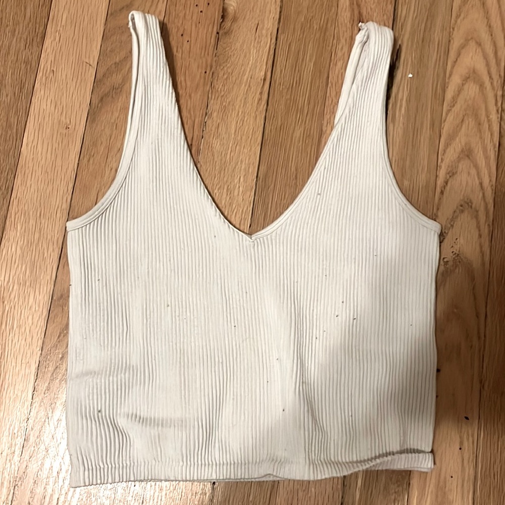 Cute white crop with v-neck